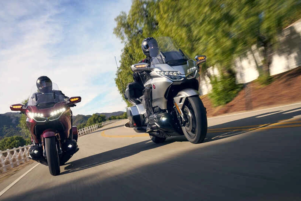 honda_gold_wing_touring_dct___airbag_banner_954545758.webp